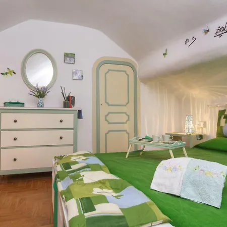 Apartment Mansarda Sotto Le Stelle Genoa